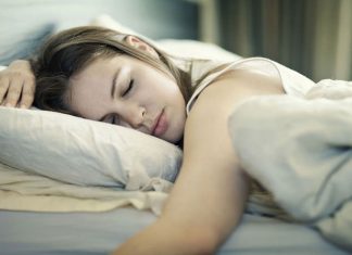 Jakie kosmetyki warto wybrać na noc?