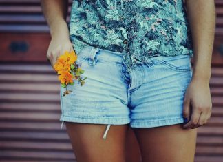 Noszenie szortów na wiosnę – czyli kilka najważniejszych porad Noszenie szortów na wiosnę - czyli kilka najważniejszych porad