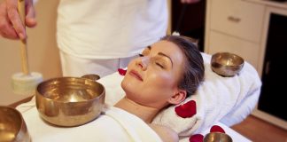 Relaksujące masaże – prezent dla każdej kobiety