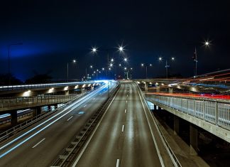 Porównanie przewozu samochodowego z kolejowym