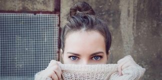 cienie pod oczami - skąd się biorą?