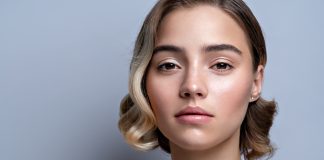 Rozświetlacz do twarzy