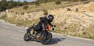 Jak zmierzyć obwód cholewki?