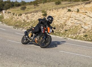 Jak zmierzyć obwód cholewki? Jak zmierzyć obwód cholewki?