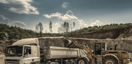 Gdzie spakować ładowarki do samolotu? Gdzie spakować ładowarki do samolotu?