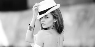 Jak zakryć plecy w sukience?