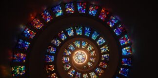 Jak odróżnić szkło od kamienia?