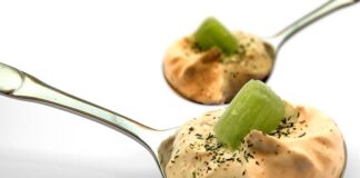 Czym się różni kolor kremowy od écru?