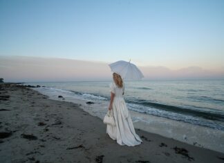 Czy można ściągać pierścionek zaręczynowy?