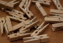 Jak samemu zapiąć naszyjnik?