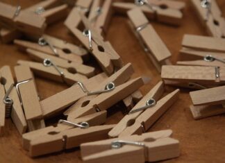 Jak samemu zapiąć naszyjnik? Jak samemu zapiąć naszyjnik?