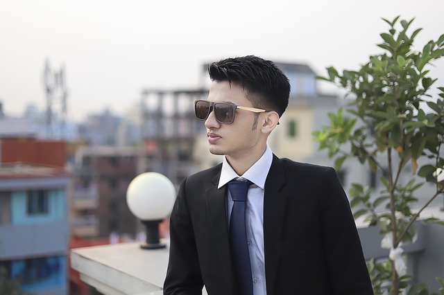 Jaka torebka do garnituru damskiego? Jaka torebka do garnituru damskiego?