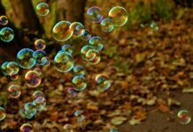 Co symbolizują bańki mydlane? Co symbolizują bańki mydlane?