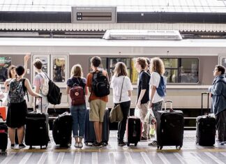 Ile ma ważyć bagaż podręczny do samolotu? Ile ma ważyć bagaż podręczny do samolotu?