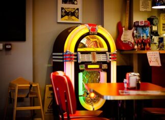 Czy ubierać coś pod pajacyk? Czy ubierać coś pod pajacyk?